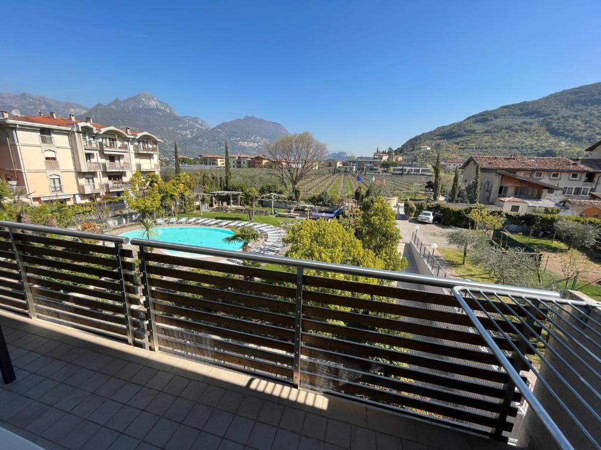 4 Limoni Apartment Resort Riva del Garda Exterior foto