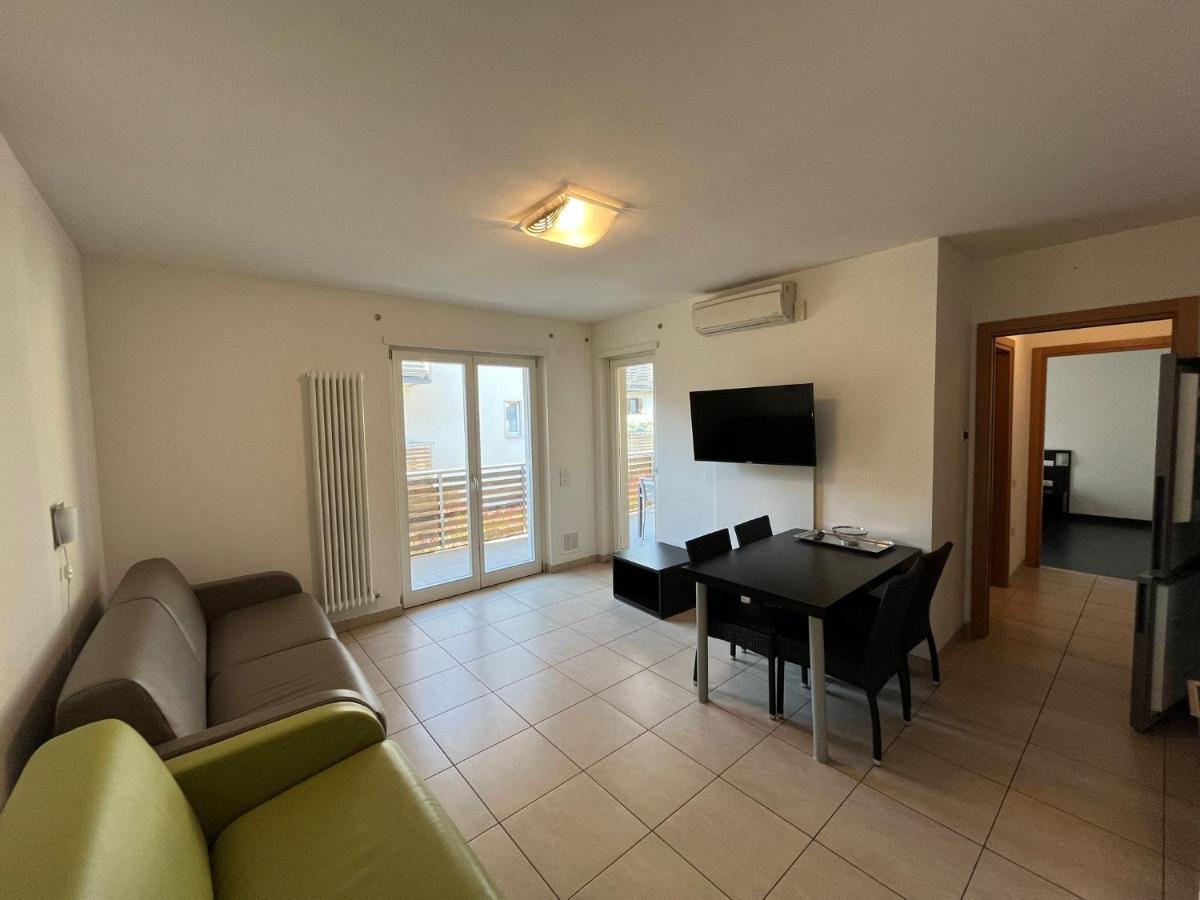 4 Limoni Apartment Resort Riva del Garda Exterior foto