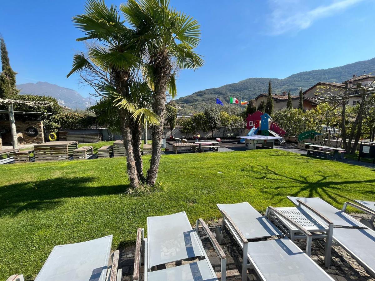 4 Limoni Apartment Resort Riva del Garda Exterior foto