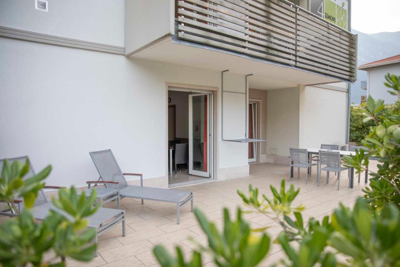 4 Limoni Apartment Resort Riva del Garda Exterior foto